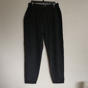 Fashion Nova Classic Black Barrel Jeans